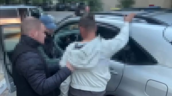 Oamenii legii anunță că au reținut trei persoane care ar fi pregătit dezordini în masă după alegeri