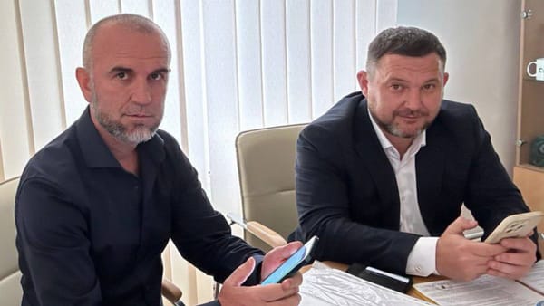Percheziții și rețineri într-un dosar privind finanțarea ilegală a partidelor politice și spălarea banilor