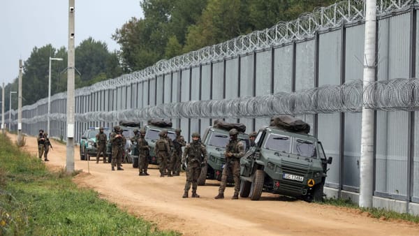 Autoritățile poloneze sistează activitatea tuturor punctelor de trecere a frontierei terestre cu Belarus