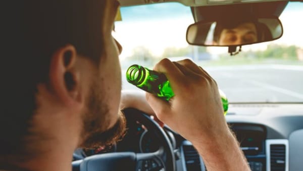 Încă doi moldoveni au fost condamnați pentru conducere în stare de ebrietate. Unul a rămas și fără mijlocul de transport