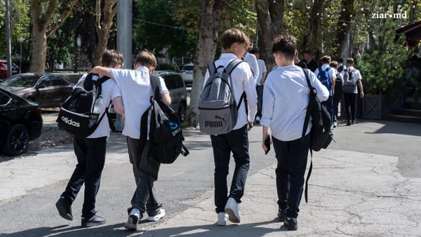 Ministerul Educației și MAI lansează un parteneriat pentru prevenirea violenței în școli. Cadrele didactice vor colabora cu polițiștii