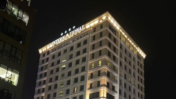 Treisprezece moldoveni ar fi făcut campanie pentru PSRM dintr-un hotel de la Iași. Formațiunea neagă implicarea