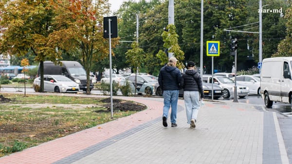 Vreme posomorâtă și maxime de 15 grade Celsius. În R. Moldova se menține cod galben de ploi de lungă durată