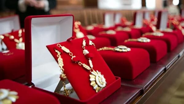 Mai multe personalități din R. Moldova au fost decorate cu înalte distincții de stat