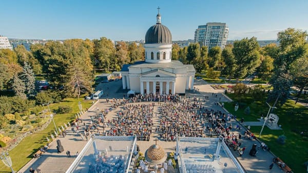 Mai multe sate și orașe din țară, inclusiv capitala, sărbătoresc astăzi hramul. Recomandările Poliției