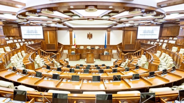 Lista celor 101 deputați care ajung în Parlament. Când urmează să aibă loc ședința de constituire