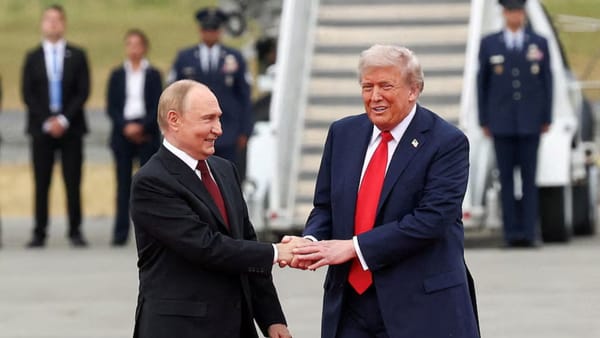 Trump discută la telefon cu Putin, înainte să-l primească la Casa Albă pe Zelenski
