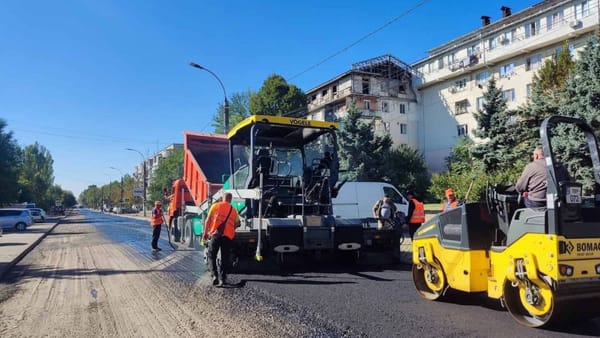 Restricții de circulație pe două străzi din capitală. Șoferii sunt îndemnați să manifeste disciplină în trafic