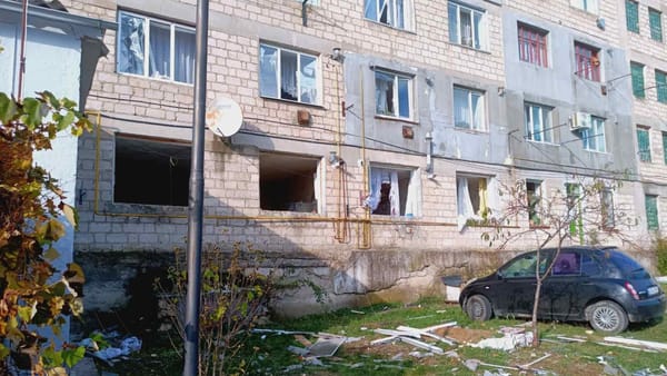Explozie într-un apartament din orașul Florești. Două persoane au avut de suferit