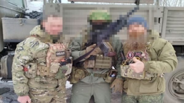 Percheziții în toată țara: Mai mulți moldoveni sunt cercetați pentru activități de mercenariat în Ucraina și alte state - VIDEO