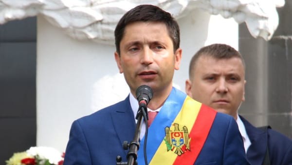 Un ex-primar al comunei Băcioi a fost condamnat la opt ani de închisoare pentru corupere pasivă