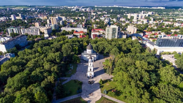 Elevii din Chișinău vor studia istoria orașului în cadrul unui curs opțional