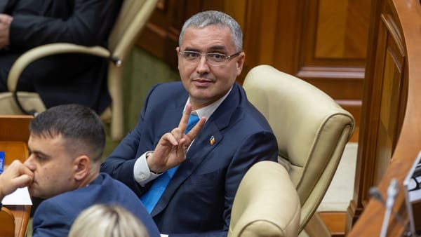 Aproape jumătate dintre deputații noului Legislativ - novici în Parlament. Cine sunt aceștia
