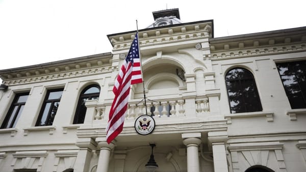 Guvernul american a intrat în paralizie bugetară. Este afectată activitatea tuturor ambasadelor SUA