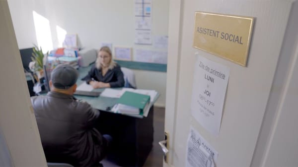 Asistenții sociali vor ajuta și în acest an cetățenii la înregistrarea pe platforma compensatii.gov.md