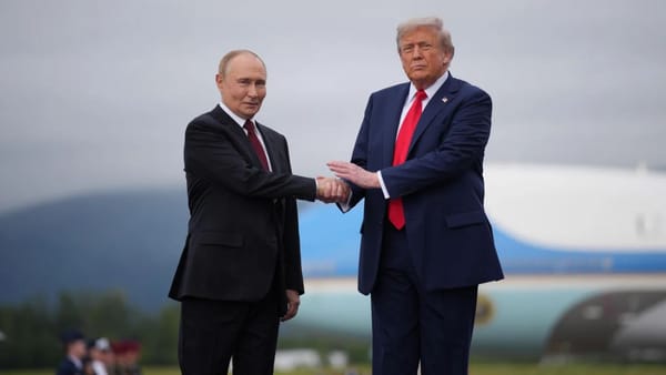 Donald Trump a anulat întâlnirea cu Vladimir Putin. SUA impun sancțiuni împotriva Rosneft și Lukoil