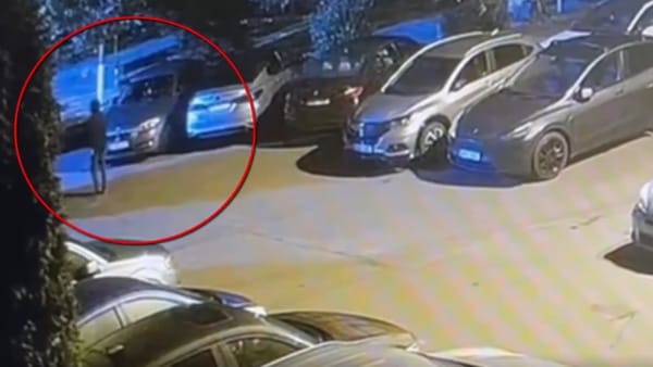 Un bărbat din Bender riscă până la cinci ani de închisoare: Ar fi sustras plăcuțe de înmatriculare de la mai multe mașini din Chișinău