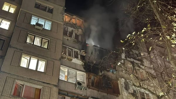 Atac cu drone și rachete asupra Kievului. Cel puțin trei oameni au murit și 25 au fost răniți