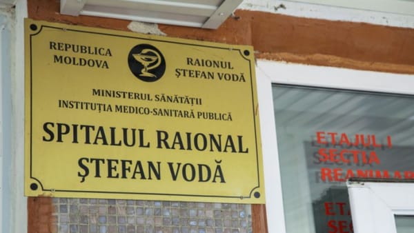 Un medic din Ștefan Vodă, condamnat la un an și șase luni de închisoare după decesul unei gravide. Procurorii cer o pedeapsă mai aspră