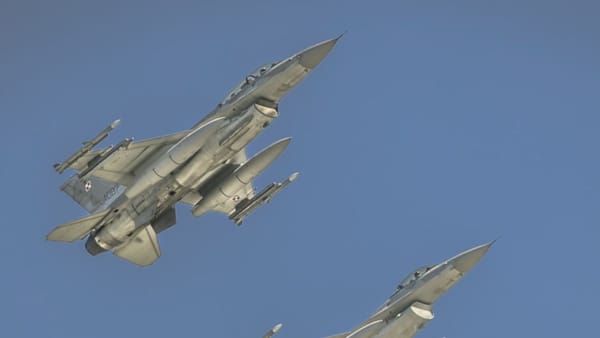 Polonia a mobilizat avioane de luptă, după ce s-a dat o alertă aeriană în aproape toată Ucraina