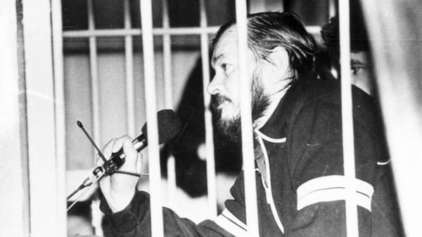 Mai mulți deputați de la Chișinău și București se vor reuni în ședință comună. Îi vor aduce și un ultim omagiu lui Ilie Ilașcu