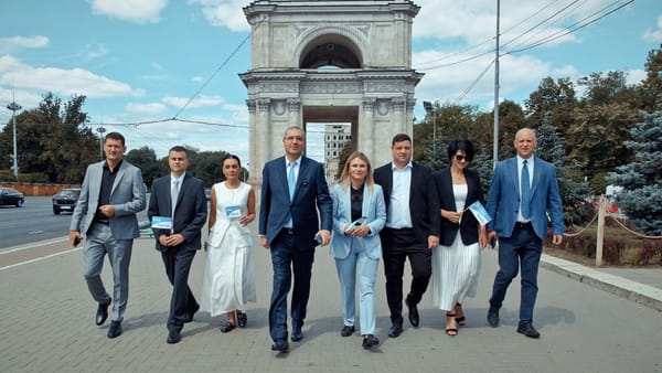 Comisia juridică, pentru numiri și imunități a luat act de demisia a două deputate din fracțiunea „Partidul Nostru”