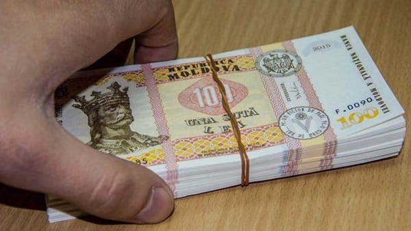 O fostă contabilă a unei bănci, trimisă în judecată pentru delapidarea a peste 1,5 milioane lei