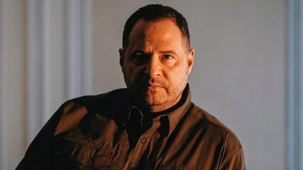 La câteva ore după de demisie, Andrei Ermak a anunțat că va pleca pe front