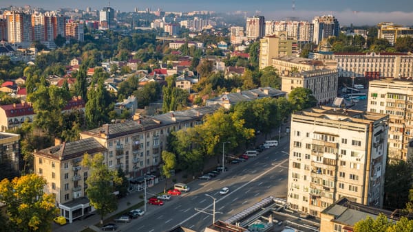 Locatarii blocurilor pot reduce facturile la energie – 25 de clădiri vor beneficia de audit energetic gratuit