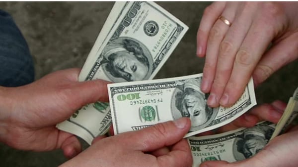 Cursul valutar pentru 14 noiembrie 2025: Leul se depreciază ușor față de euro