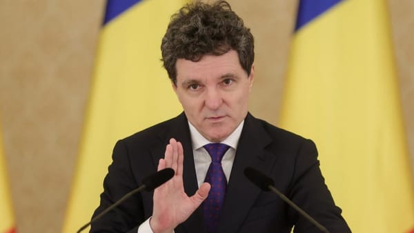 Toți pacienții, inclusiv moldovenii și cei cu dublă cetățenie, incluși pe viață în Registrul bolilor transmisibile din România – președintele Nicușor Dan a sesizat CCR