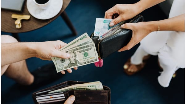 Cursul valutar pentru astăzi: euro crește din nou și se apropie tot mai mult de 20 de lei