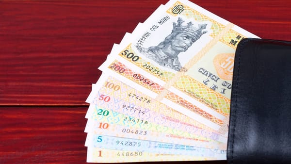 Salariul mediu lunar prognozat pentru 2026 în R. Moldova: 17.400 lei – creștere record