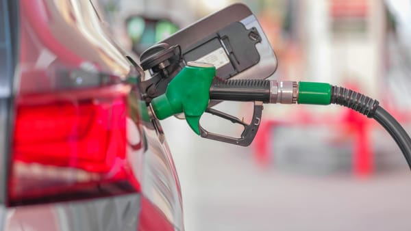 Noi scumpiri! ANRE anunță prețurile maxime pentru motorină și benzină, valabile pe 6 noiembrie 2025