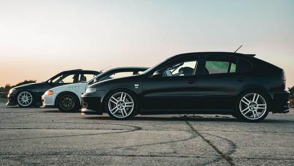 Crește prețul pentru RCA și Carte Verde: tarifele diferă în funcție de vehicul și zonă