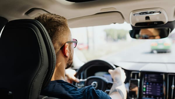 Atenție, șoferi! Lăsați plinul pentru mâine - benzina și motorina vor fi mai ieftine