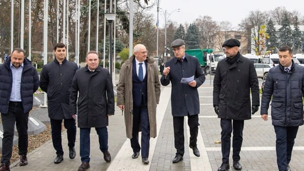 După mai multe deplasări externe, premierul Alexandru Munteanu a efectuat prima sa vizită oficială în țară, la Ungheni