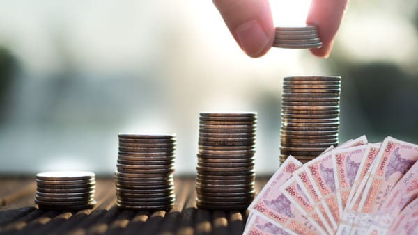 Guvernul a decis: de la 1 ianuarie 2026, salariul minim pentru toți bugetarii va fi 6300 lei