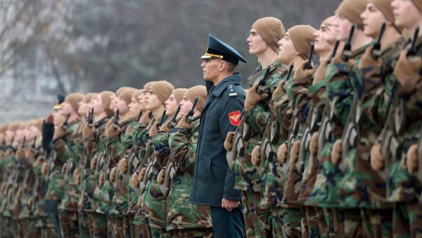 FOTO/ Tinerii soldați, încorporați recent în Armata Națională, au depus jurământul militar
