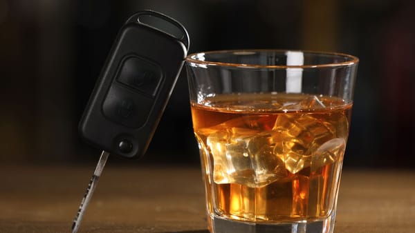 Un alt șofer a rămas fără automobil după ce a urcat beat la volan. Mașina a fost confiscată în folosul statului