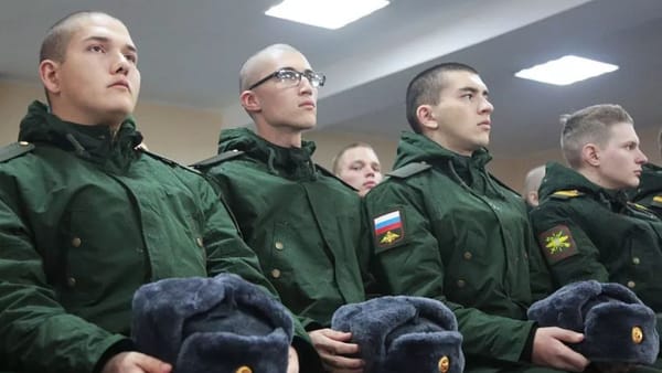 Moldovenii care solicită permis de ședere sau cetățenie rusă ar putea fi presați să accepte obligații militare