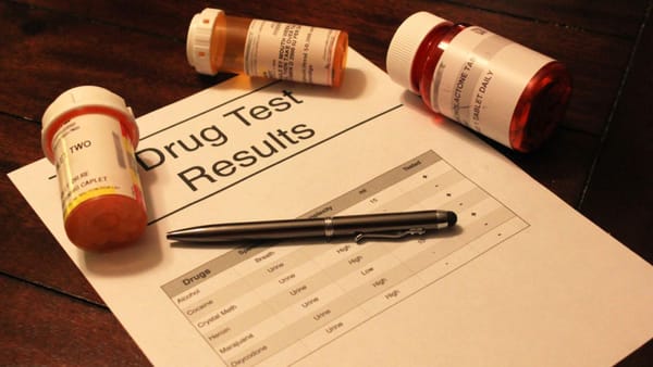 Elevii din Chișinău ar putea fi supuși testelor antidrog. Ministrul Educației: „O idee care sună cosmică” - VIDEO