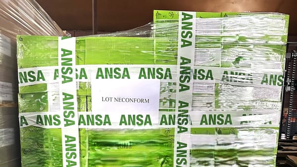 Circa 500 de kilograme de biscuiți de import au fost reținuți și interziși spre comercializare