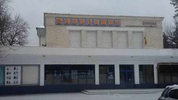 CNA desfășoară percheziții într-un dosar privind construcția unei clădiri în locul fostului cinematograf „Gaudeamus”