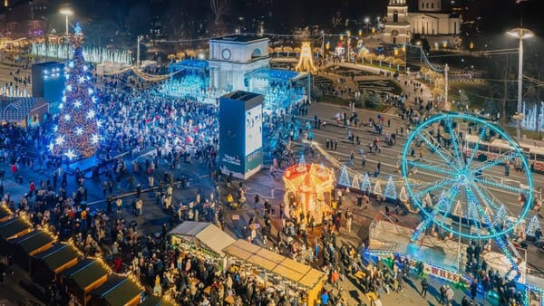 O zi până la inaugurarea bradului și a Târgului de Crăciun din Chișinău. Cum va fi redirecționat transportul public