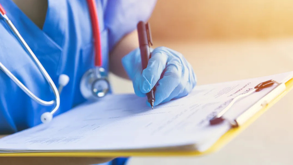 Rețetele compensate vor fi valabile mai mult timp. Guvernul aprobă măsuri pentru acces mai ușor la medicamente