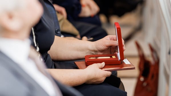 Foto/ Maia Sandu a conferit distincții de stat unor personalități pentru contribuția lor la dezvoltarea societății