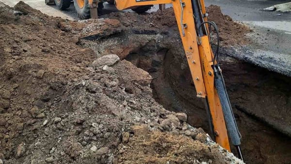 Avarie la un colector de canalizare din Bălți. Autoritățile convoacă Comisia pentru Situații Excepționale