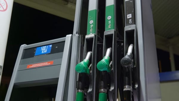 Carburanții se ieftinesc din nou. ANRE anunță noile prețuri pentru 11 decembrie 2025