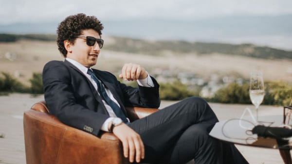 Scutirile vamale pentru moldovenii din diaspora vin cu condiții stricte: trei ani obligatoriu în țară